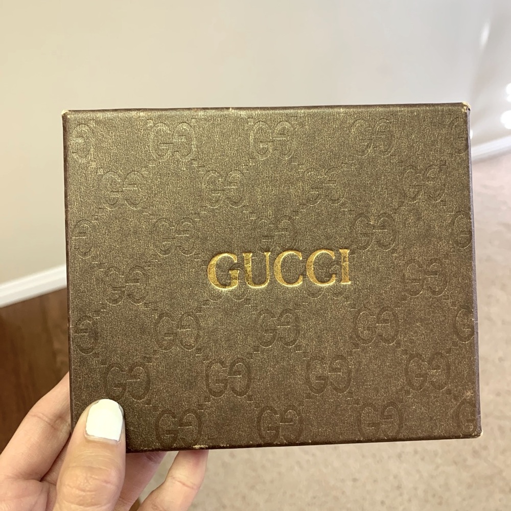 Men’s Gucci wallet